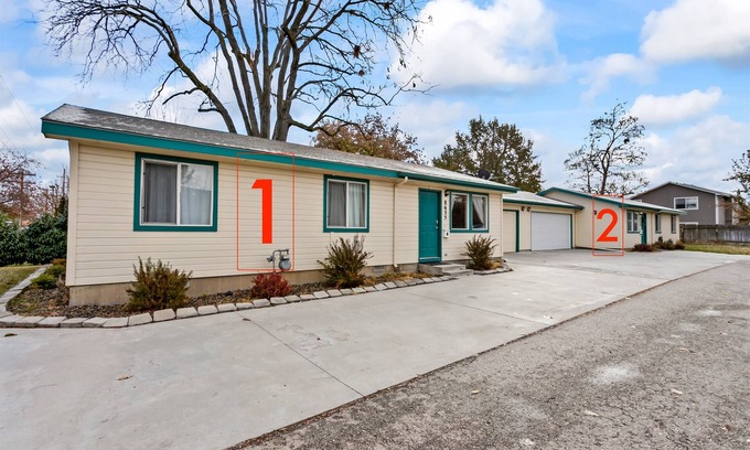 West Bench Apartment | Two Adjacent Apartments for Large Groups (3539)