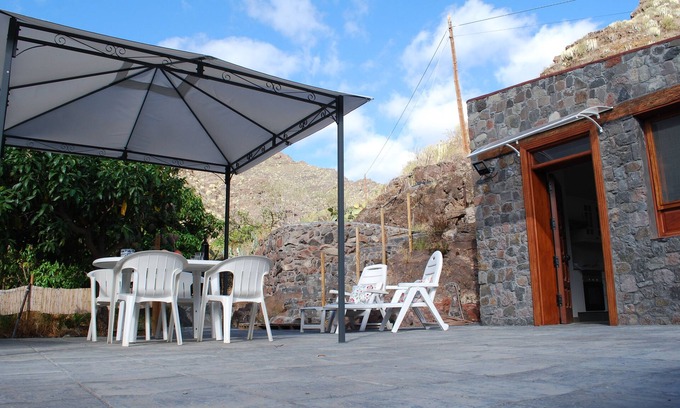 Santa Cruz de Tenerife Cottage | TWO BARRANCOS (3). - 1 double bedroom, living room-kitchen, sofa-bed, bathroom. Swimming pool