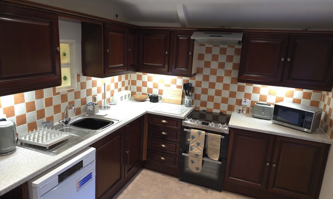 Lincoln Apartment | Two bed apartment with city view