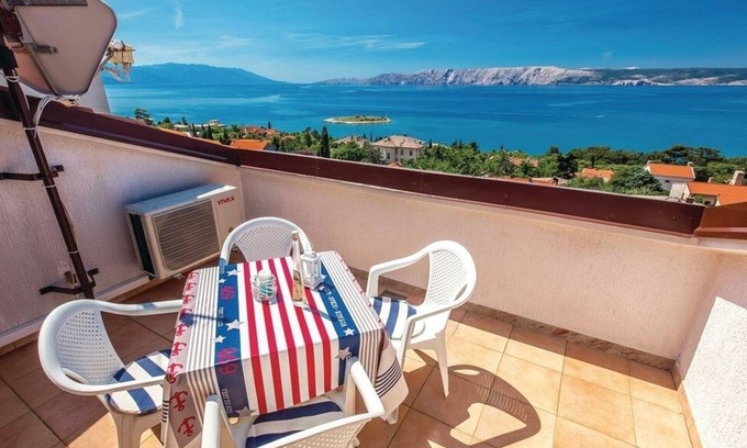 Novi Vinodolski Apartment | Two bedroom apartment with terrace and sea view Novi Vinodolski (A-15946-b)