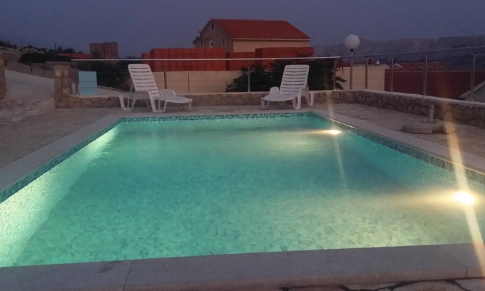 Zubovici Apartment | Two bedroom apartment with balcony and sea view Zubovići, Pag (A-9365-c)