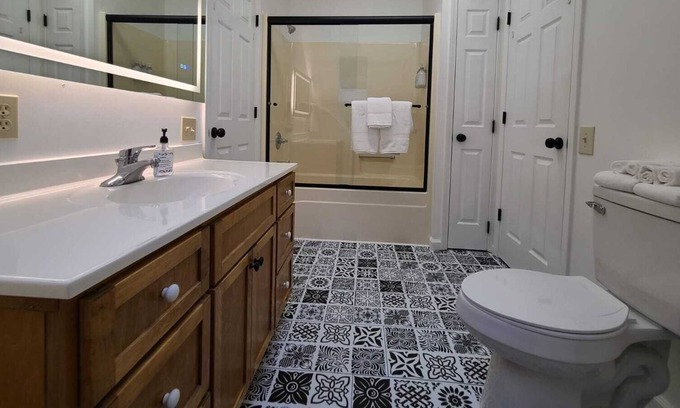 Murphy Condo | Two Bedroom Apartment in the Mountains