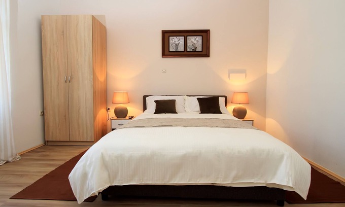 Otocac Apartment | Two bedroom apartment Otočac, Velebit (A-20246-a)