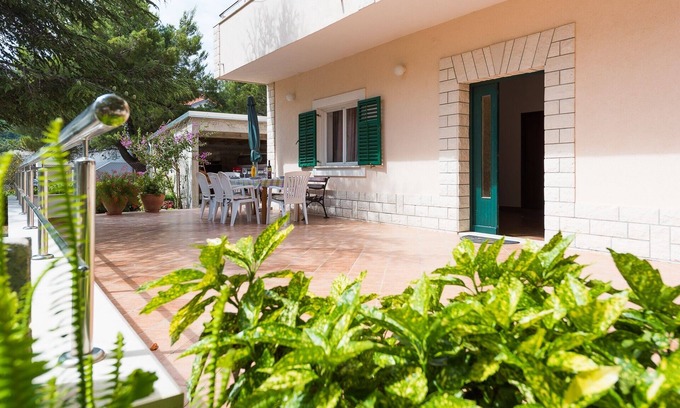 Grebastica Apartment | Two bedroom apartment with terrace Grebaštica, Šibenik (A-965-c)