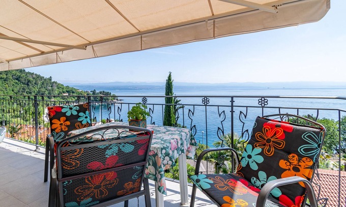 Medveja Apartment | Two bedroom apartment with terrace and sea view Medveja, Opatija (A-7720-b)