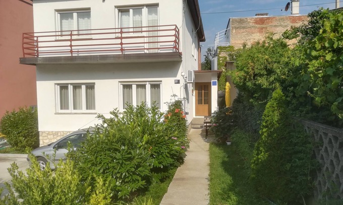 Zagreb Apartment | Two bedroom apartment with air-conditioning Zagreb (A-14890-a)