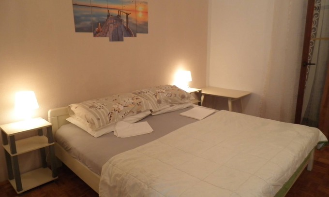 Supetarska Draga Apartment | Two bedroom apartment with terrace and sea view Supetarska Draga - Donja, Rab (A-15423-a)