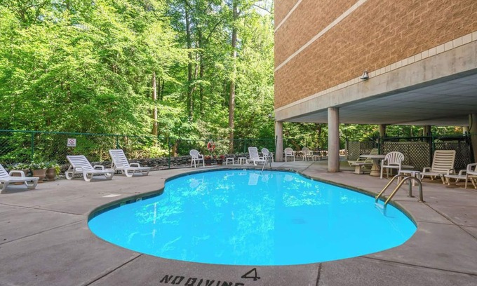 Gatlinburg Condo | two bedroom condo sleeps 8 persons
