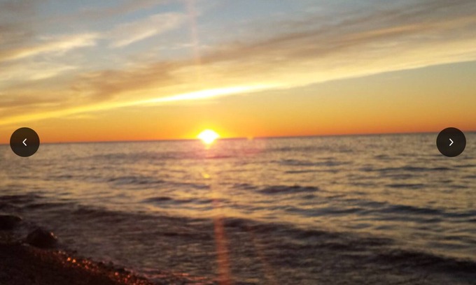 Wolcott House | Two bedroom cozy cottage, short walk to Lake Ontario, Chimney Bluffs