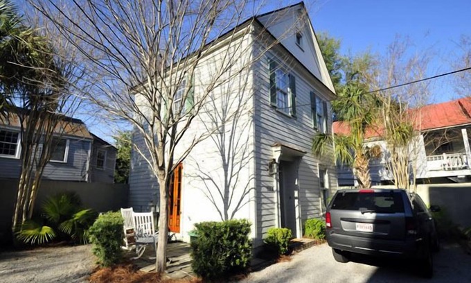 Cannonborough Elliotborough House | Two Bedroom House Downtown.nMonthly rental