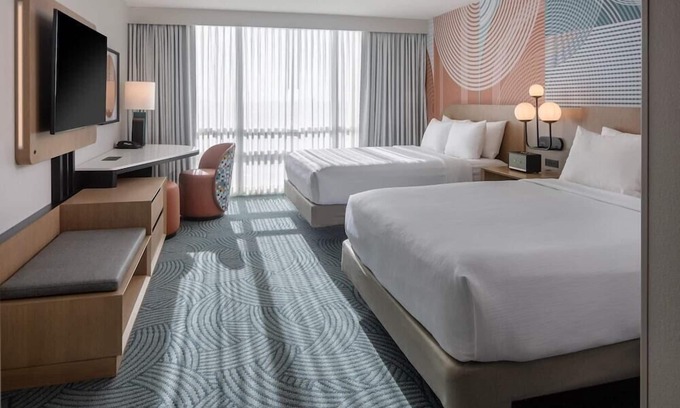 Florida Center Hotel | Two Queen Room at a 4⭐️ Hotel