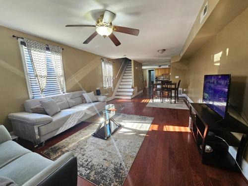 Towson House | Two Story Queen Primary