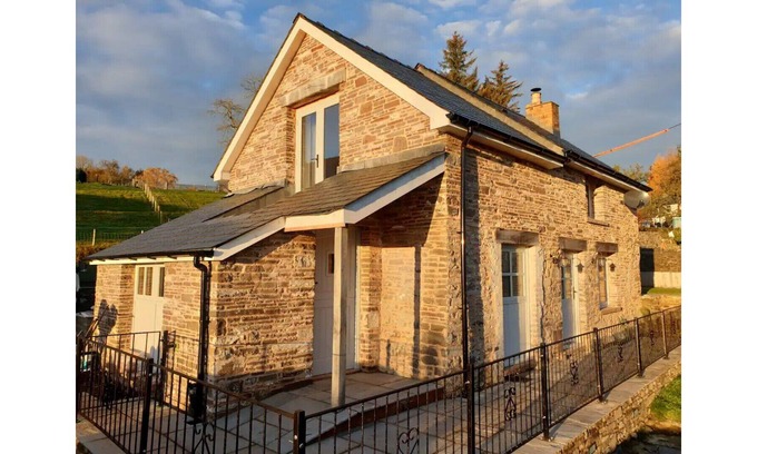 Bwlch Cottage | Ty Carreg cottage, Bwlch, Brecon