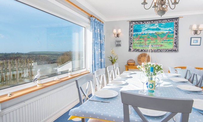 Tenby Cottage | Ty Gwyn, Holiday Cottage Manorbier, Sleeps 8, 4 bedrooms, bathrooms