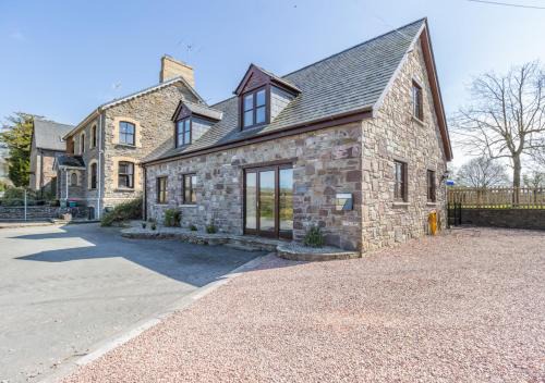 Llangorse House | Ty Mawr Coach House