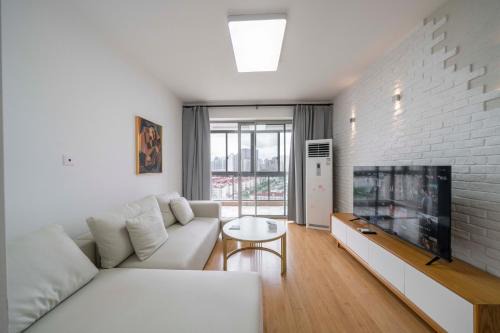 Changning Apartment | Tyms 2BR APT Riverside Garden