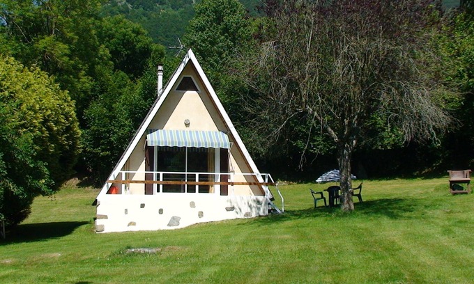 Sainte-Marie-de-Campan Ski Chalet | Typical mountain chalet in the heart of nature. Close to hiking and ski resorts