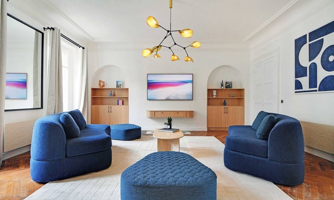 Quartier de la Place-Vendome Apartment | Typically Parisian 4-Bedroom Apartment near the Louvre