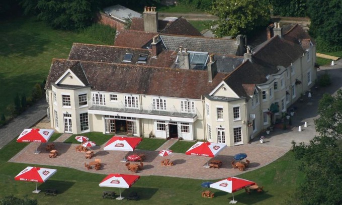 New Forest District Hotel | Tyrrells Ford Hotel