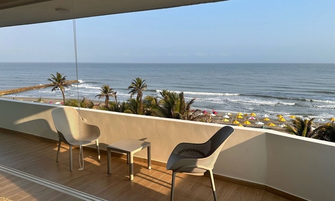 Cartagena District Condo | U-GO Faro Tequendema