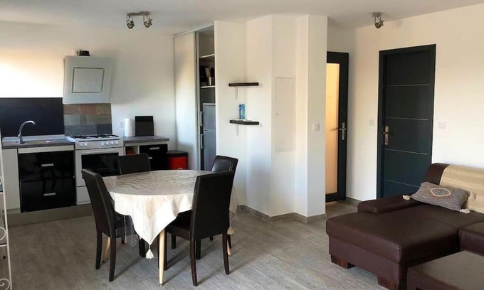 Aleria Apartment | U Primu Appartement spacieux au calme Aléria