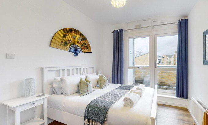 Bow West House | UK.LO.PRI - Beautiful 4-bedroom house in Victoria Park