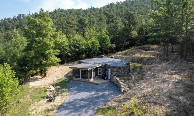 Stanley Apartment | Ultimate Adults-Only Romantic Hideaway | Seclusion, Hot Tub & Views