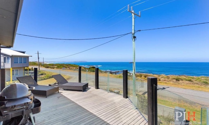 Sunderland Bay House | Ultimate Beachfront Retreat