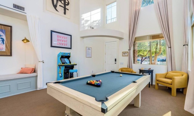 Rancho Vistoso House | Ultimate Desert Oasis w Pool, Cinema, Games, Tub!