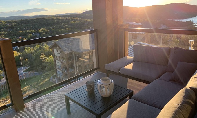 Mont-Tremblant Condo | Ultimate luxury Ski-in/Ski-out - Walking distance pedestrian village