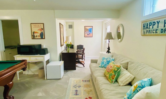 Nantucket Apartment | Ultimate relaxation spot with steam room, close to the beach. Family-friendly