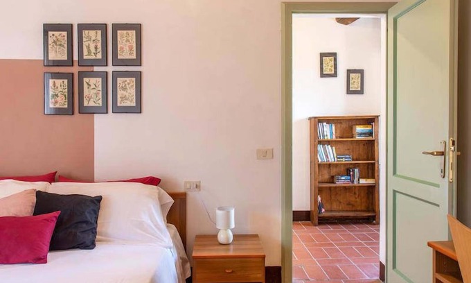 Castiglione del Lago Apartment | Umbria holiday home S
