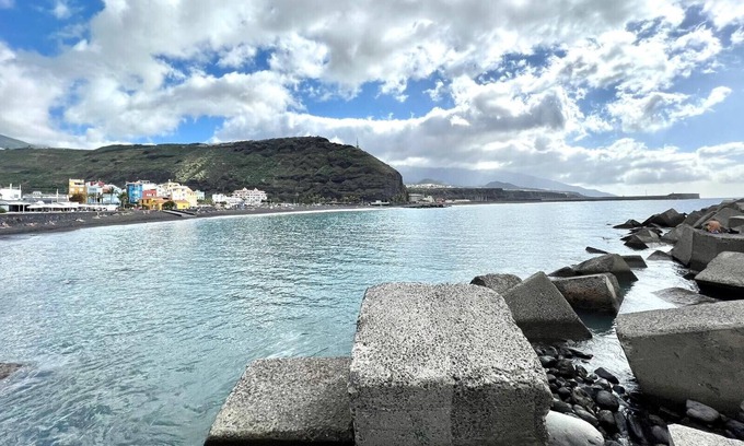 Puerto de Tazacorte Apartment | Un dormitorio con vista al Mar,Wifi, frente playa