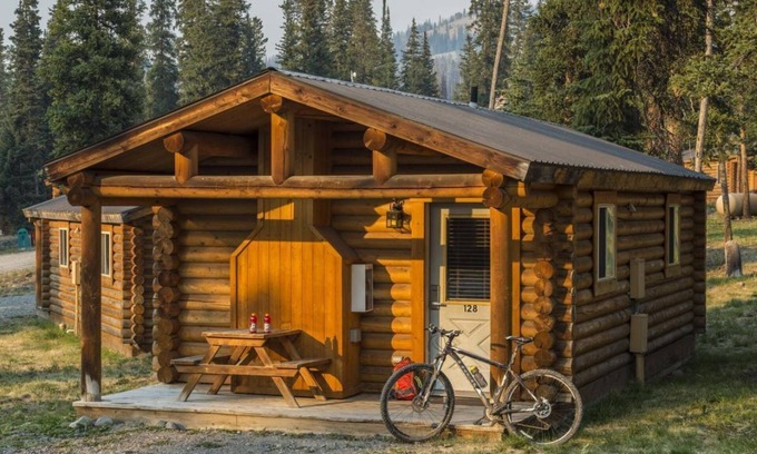 Moran Cottage | Unbelievable Discovery! Three Amazing, Spotless Wooden Cabins!
