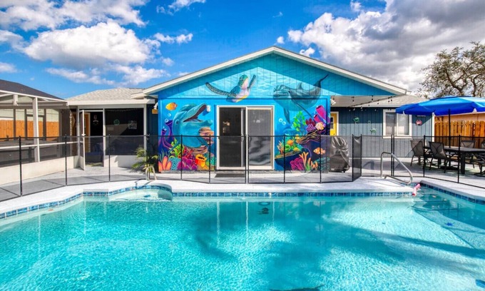 Port Orange House | Under The Sea Pool and Hot Tub