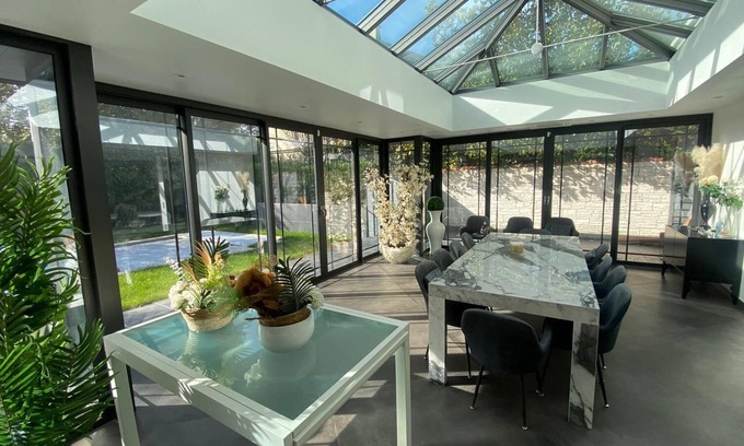 La Varenne Saint-Hilaire Villa | Une Villa de Rêve Pour les Jeux Olympiques à La Varenne : Détente et Élégance -