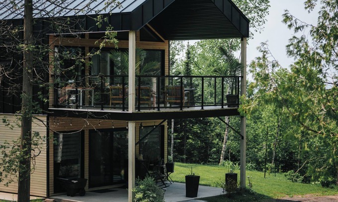 Saint-Joachim Apartment | Unic loft - Sapa - Massif and Mont-Ste-Anne