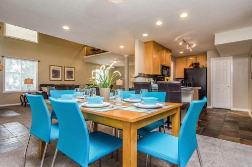Midvale House | Union Grove in Salt Lake with Hot Tub and Foosball