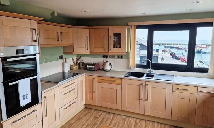 Folkestone Apartment | Unique 2BD Apartment Folkestone Harbour