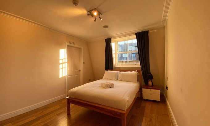 Chelsea Apartment | Unique Chelsea lift - 4 bed penthouse - by riverside opposite to Battersea