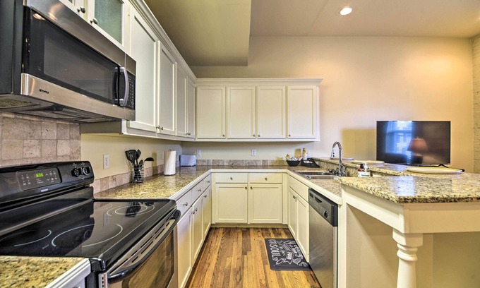 Vicksburg Condo | Unique & Cozy Condo in Heart of Downtown Vicksburg