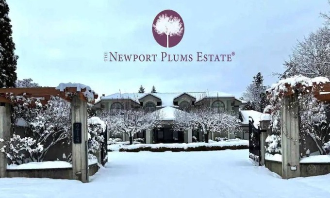 Sandpoint House | Unique downtown Sandpoint estate with hot tub!