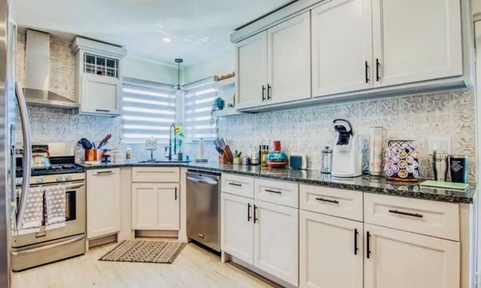 El Paso House | Unique Dream House ! Spacious 4-bedroom in amazing Located in El Paso.