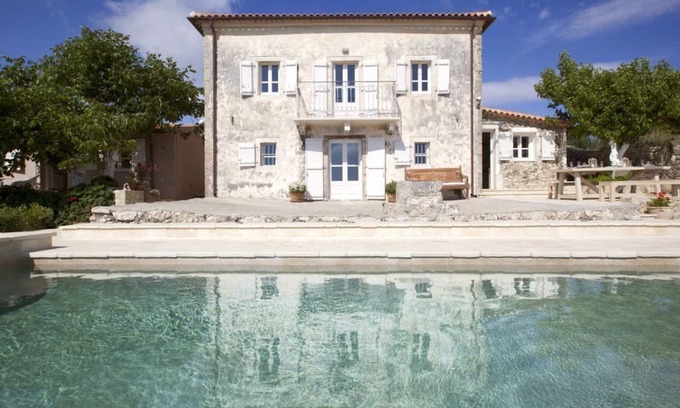 Mesovounia House | Unique, luxurious villa with infinity pool and sea view, free WiFi