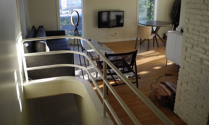 Portland Heights Apartment | Unique, modern 2-level 1BR+Office or 2BR, w/fireplace, mtn views, near downtown