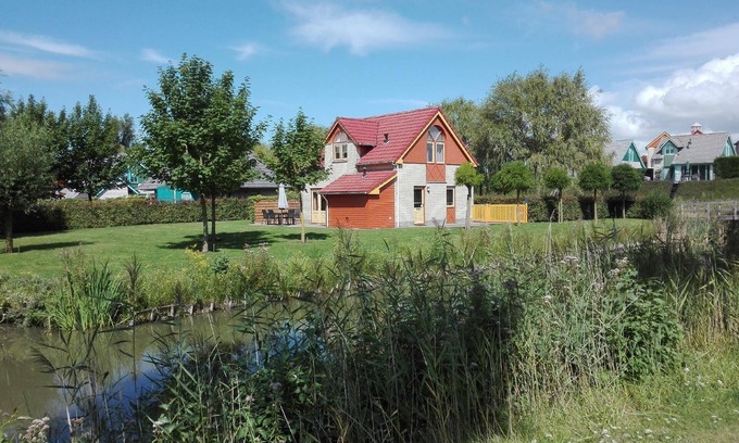 Hoofdplaat House | Unique, peaceful holiday villa in the countryside