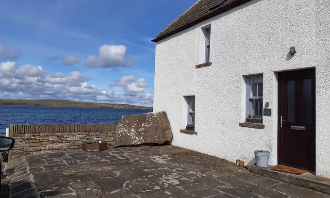 St. Margaret's Hope Cottage | Unique Seaside Cottage in a picturesque village .