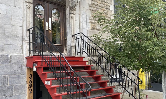 Plateau Mont Royal Apartment | Unique Stays - 3690 St-Denis