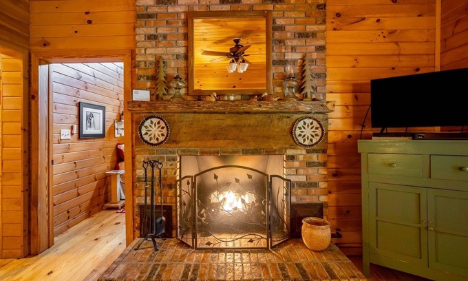 Barren Springs Cabin | Unique Trail Front Home w/River Access 2BS4 - Ayita