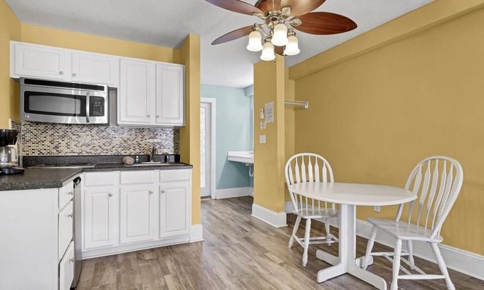 Surf City Hotel | Unit 204SD at Tiffany's Motel